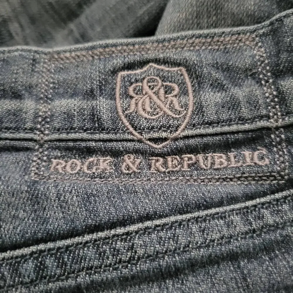Rock & Republic‎ Women's Jeans Size 31R&R Logo on back with embroidered pockets